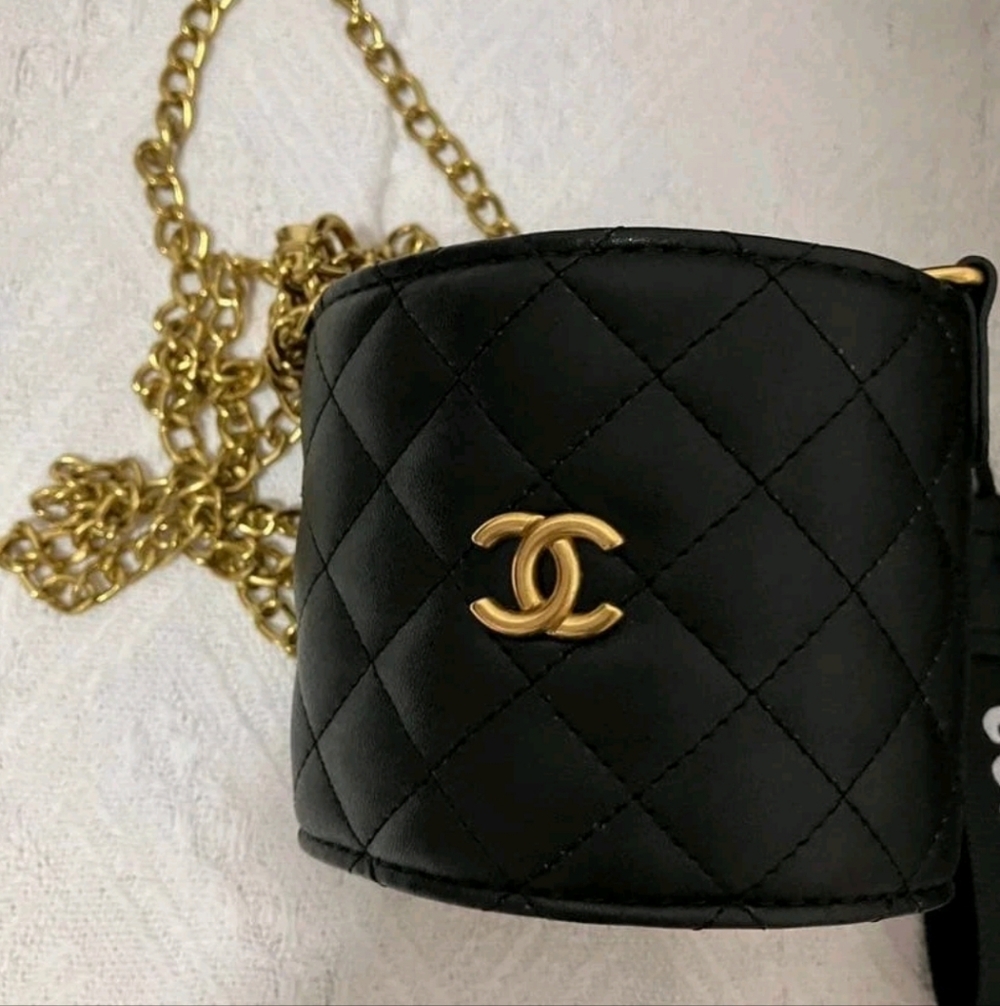 Black Quilted Crossbody Bag & Black Travel Coffee Tumbler Set - Picture 10 of 10